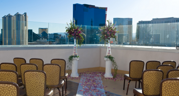 Rooftop Wedding at Platinum Las Vegas | Little Vegas Wedding Venue Guide