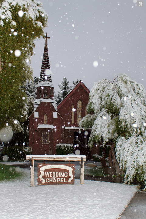 Snowy Wedding Chapel Las Vegas