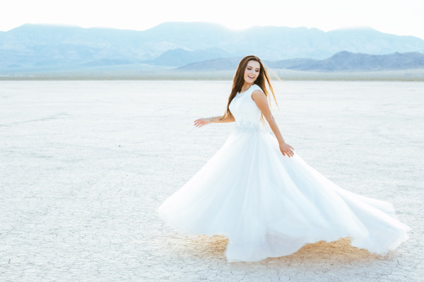 Las Vegas Desert Bridal Shoot | Gaby J PhotographyLas Vegas Desert Bridal Shoot | Gaby J Photography