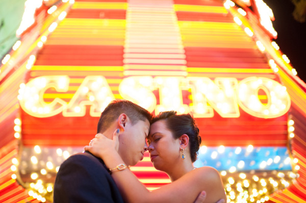 A Modern Las Vegas Elopement from Isaac Wu Photography | Little Vegas Wedding