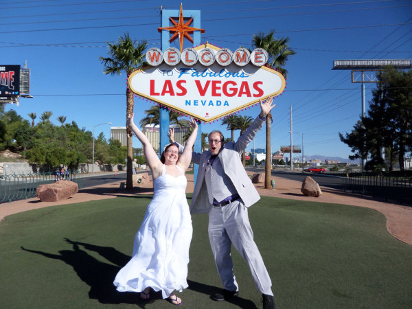 DIY Vegas Elopement // Little Vegas Wedding