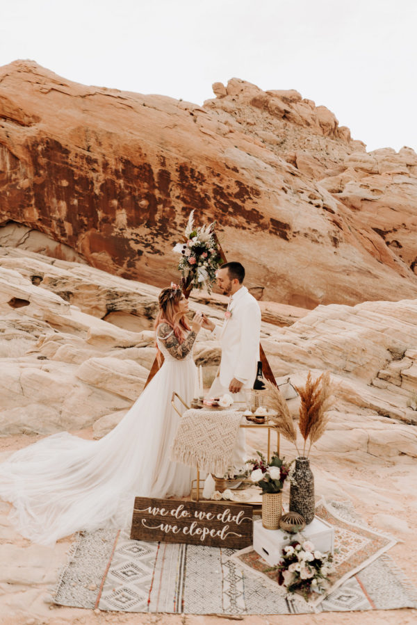 Cozy Valley of Fire Elopement | Little Vegas Wedding