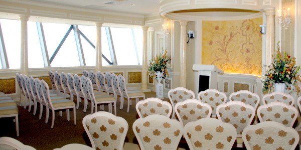 Stratosphere Chapel in the Clouds | Little Vegas Wedding Venue Guide