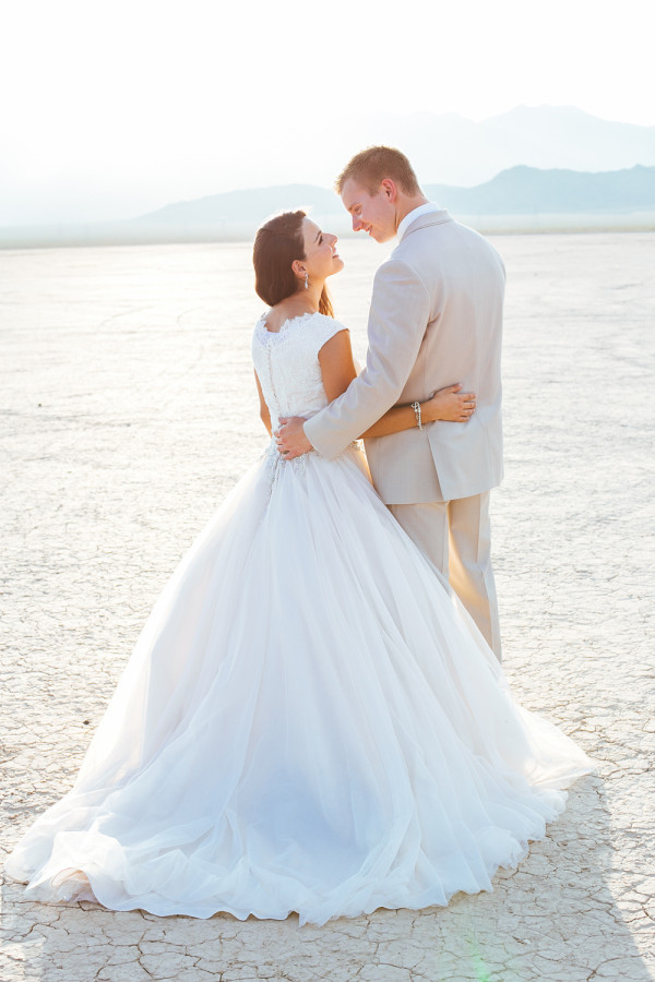 Las Vegas Desert Bridal Shoot | Gaby J Photography