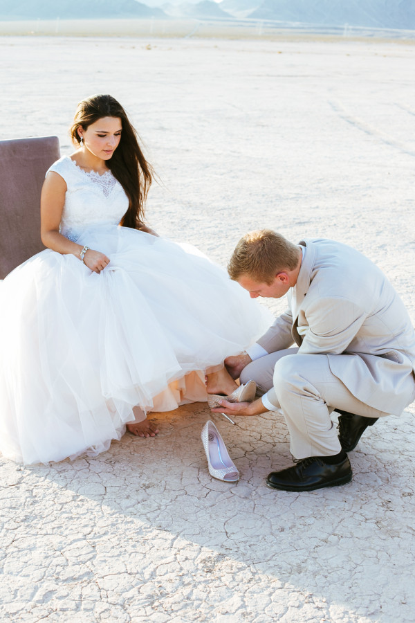 Las Vegas Desert Bridal Shoot | Gaby J Photography
