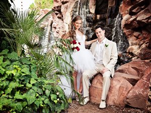 Flamingo Chapel Falls | Little Vegas Wedding Venue Guide
