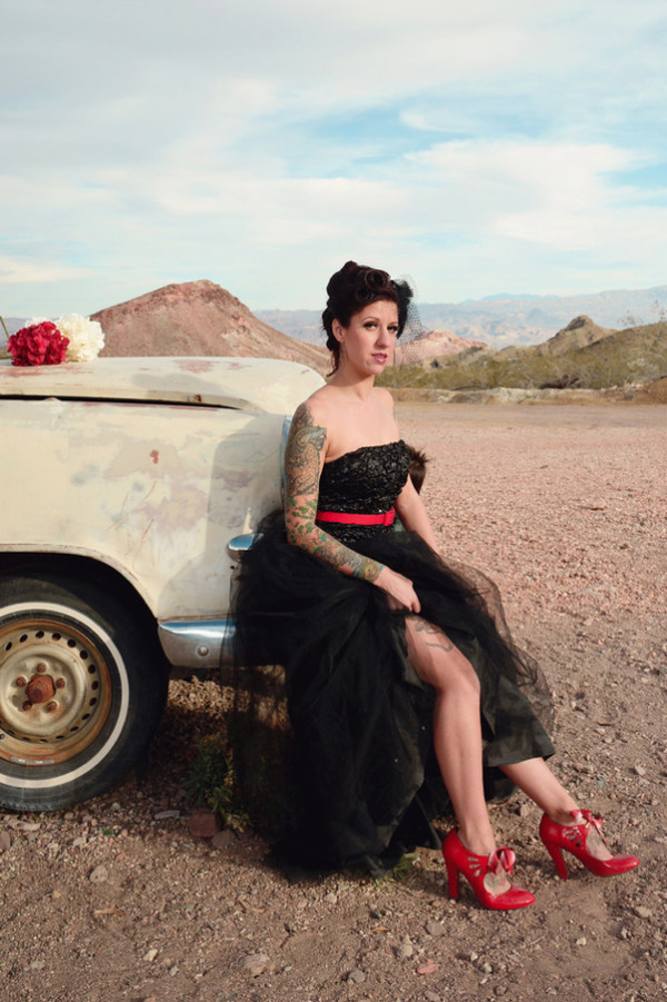 1950s Ghost Town Bridal Session | Little Vegas Wedding