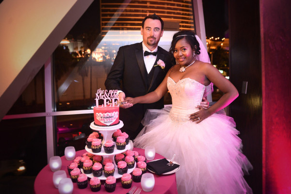 Maggianos Restaurant Wedding Reception / Little Vegas Wedding / Bently and Wilson Photography