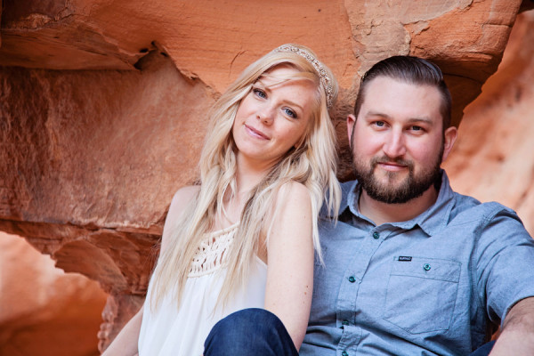 Red Rock Engagement | Jenna Ebert Photography on Little Vegas Wedding