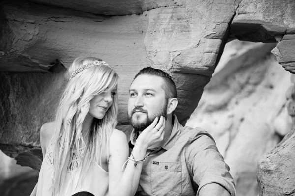 Red Rock Engagement | Jenna Ebert Photography on Little Vegas Wedding