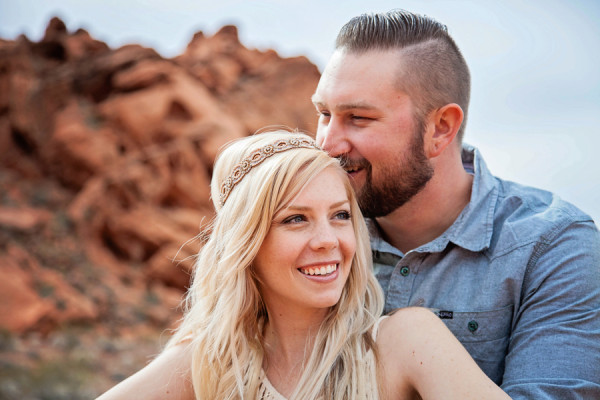 Red Rock Engagement | Jenna Ebert Photography on Little Vegas Wedding