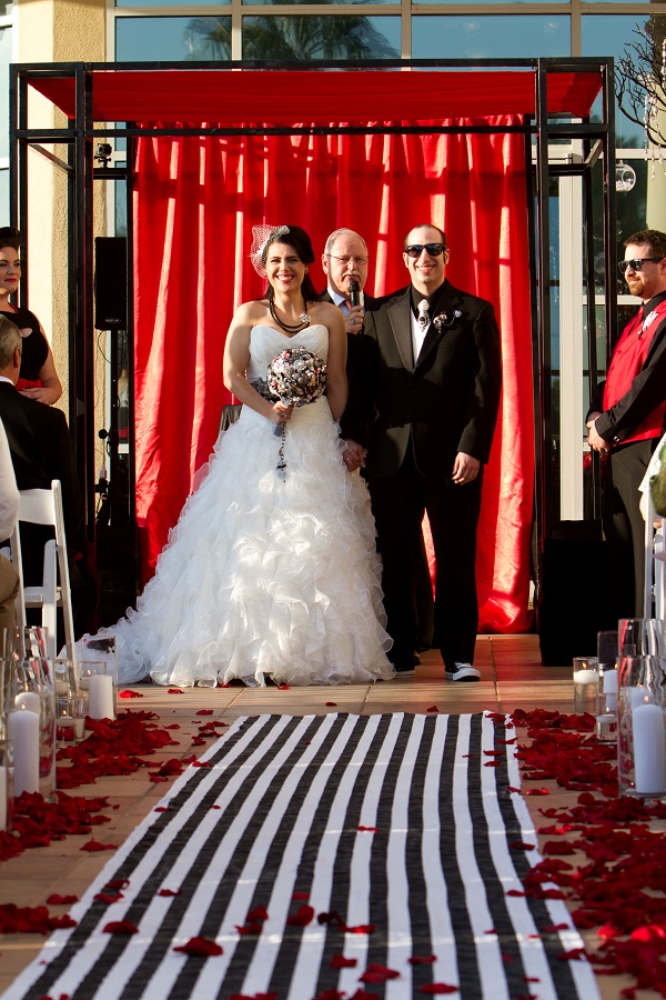 Black and Red Wedding at Canyon Gate | Little Vegas Wedding