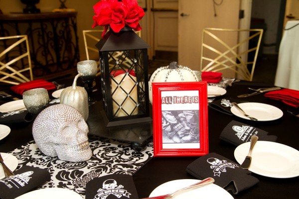 Black and Red Wedding at Canyon Gate | Little Vegas Wedding