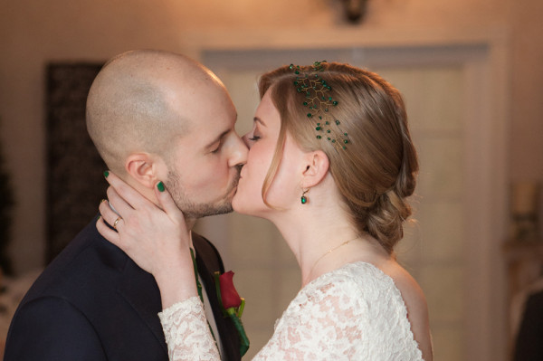 Emerald Wedding at Maggianos | Little Vegas Wedding