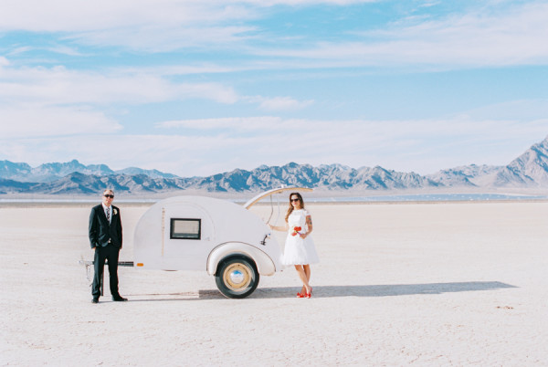 Modern Mobile Weddings in Vegas | Little Vegas Wedding