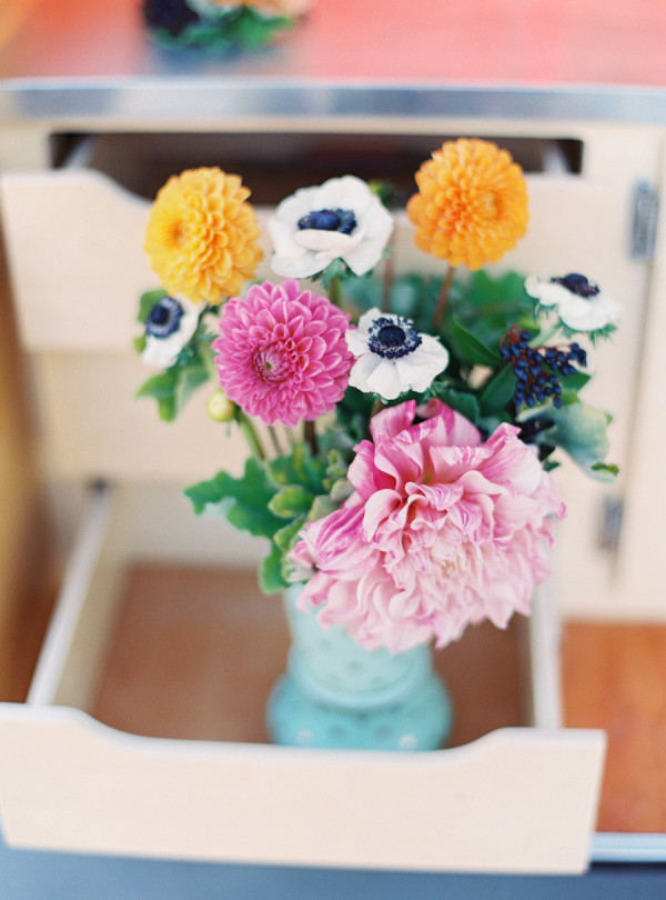 Modern Mobile Weddings in Vegas | Little Vegas Wedding