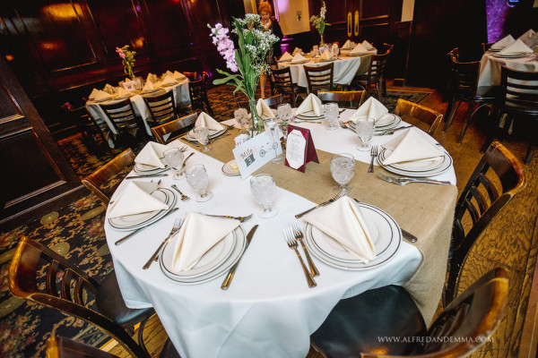 Maggianos Restaurant Reception | Little Vegas Wedding