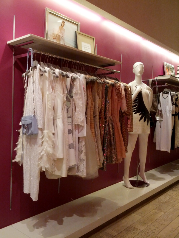 Rent the Runway Vegas | Little Vegas Wedding