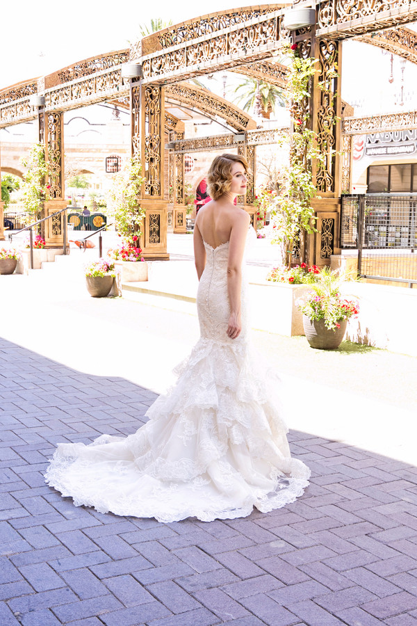 Gold and Blush Ombre Styled Vegas Wedding | Little Vegas Wedding