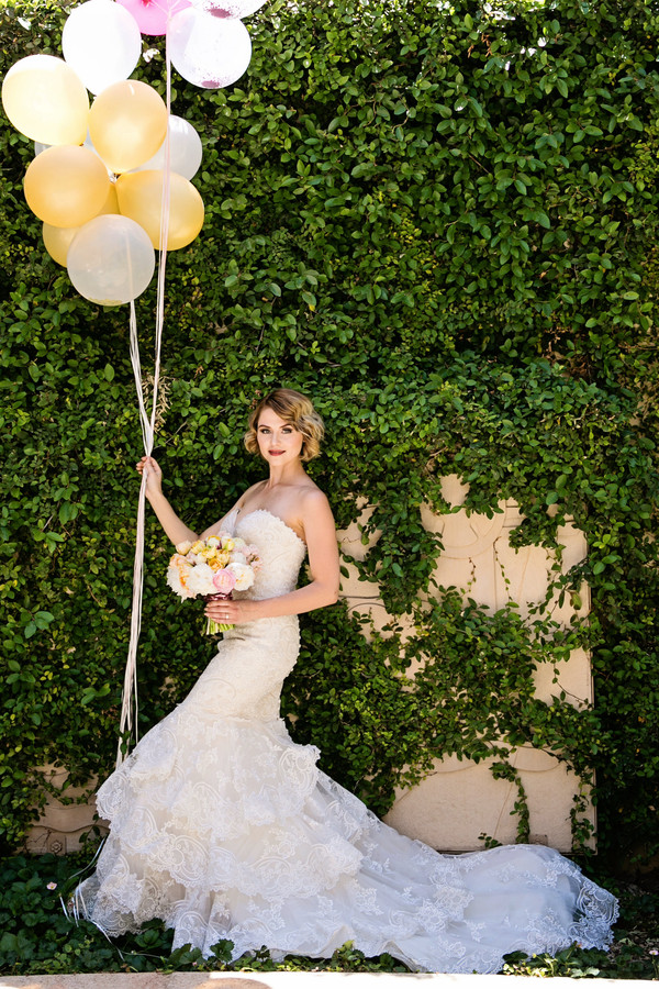 Gold and Blush Ombre Styled Vegas Wedding | Little Vegas Wedding