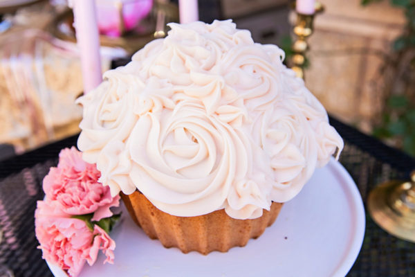 Gold and Blush Ombre Styled Vegas Wedding | Little Vegas Wedding