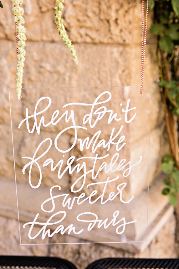 Gold and Blush Ombre Styled Vegas Wedding | Little Vegas Wedding