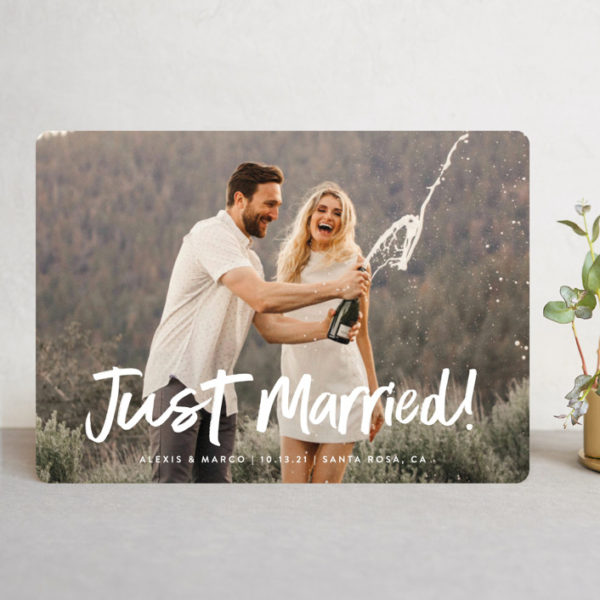 Romantic, modern Las Vegas elopement announcement card ideas